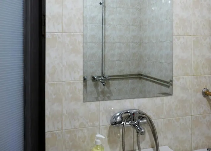 Beauty 1 Free Parking